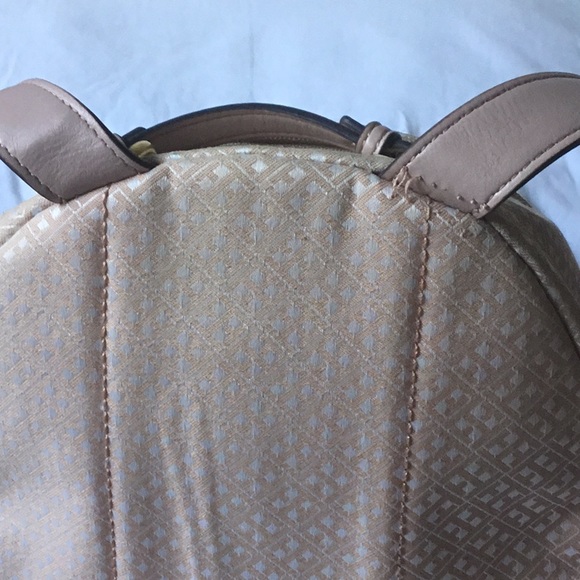 Backpack - Picture 3 of 4